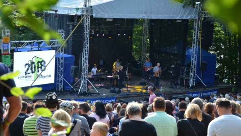 Folkrockování