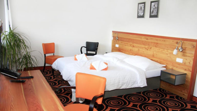 hotel duo